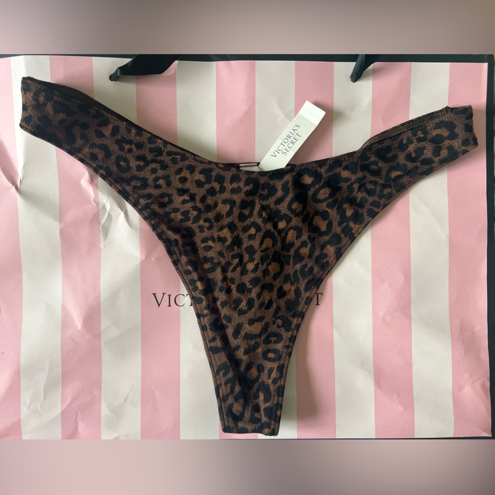 Victoria’s secret pink leopard high leg thong M new